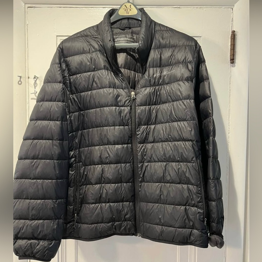 Eddie Bauer packable puffer jacket. Black 2XL